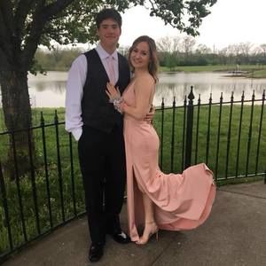 Meet your Posher, Caitlin